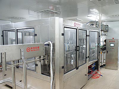 全自動(dòng)水灌裝機